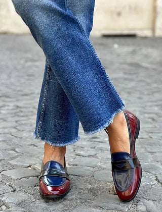 Bordeaux glossy tricolour loafers with contrasting details and a sleek slip-on silhouette