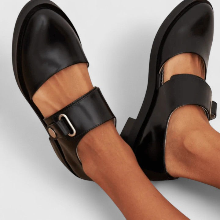 Elegant black heeled shoes named Darcy with a sleek, refined silhouette