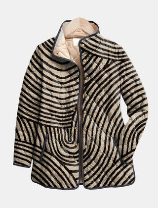 Inaya multicolor quilted jacket with retro hand-drawn circle print and relaxed fit