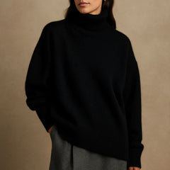 Women's high turtleneck sweater with relaxed fit, long sleeves and ribbed cuffs and hem