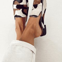 Women's slip-on loafer with black, brown and white abstract print