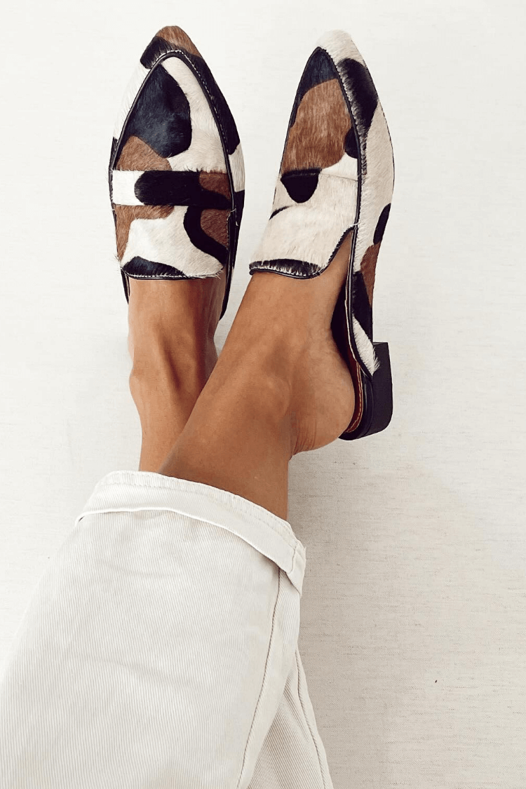 Women's slip-on loafer with black, brown and white abstract print