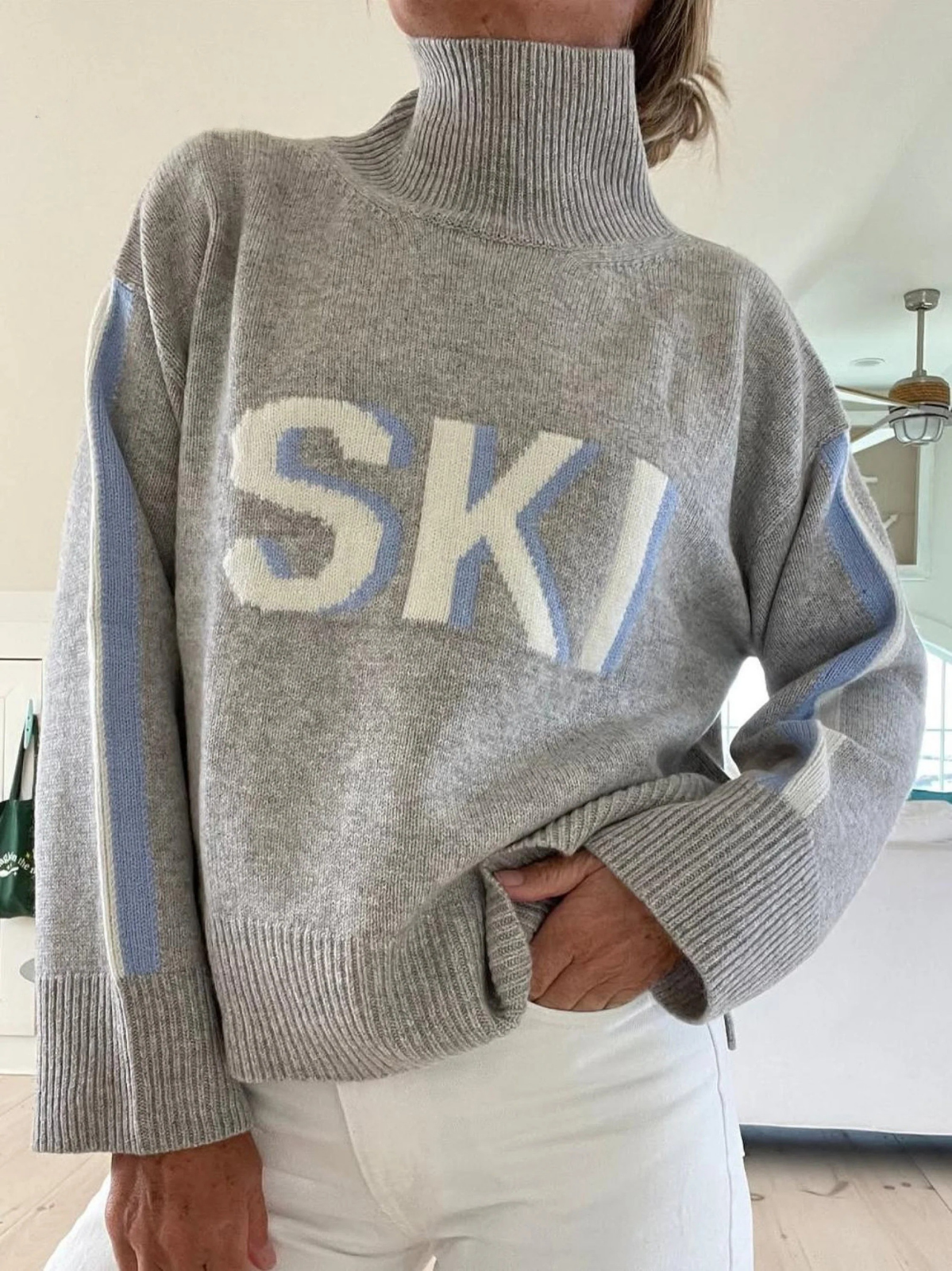 Gray retro turtleneck sweater with ribbed cuffs and hem in a relaxed fit