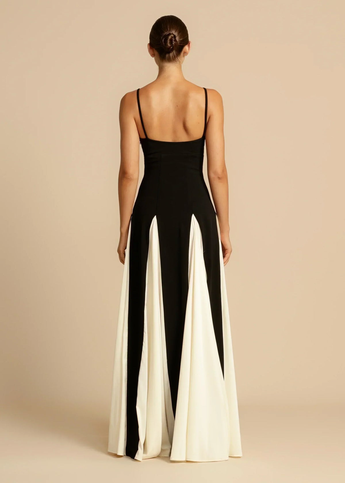 Oshrit | Elegant Contrast Ruffles Maxi Dress