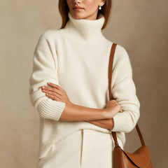 Women's high turtleneck sweater with relaxed fit, long sleeves and ribbed cuffs and hem