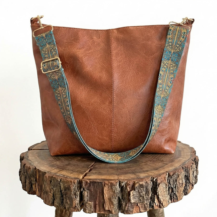 Alba | Textured Shoulder Bag