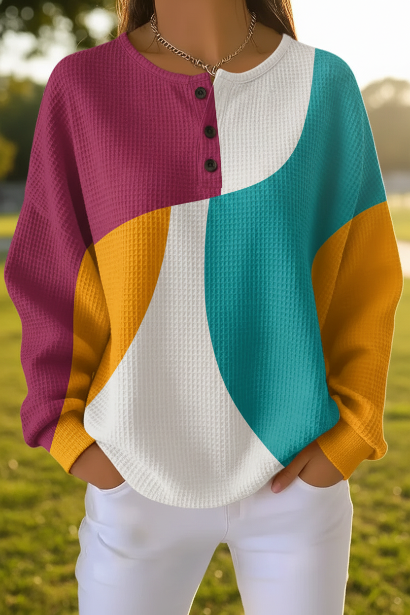 Women's waffle-knit sweatshirt in a soft gradient art print with a relaxed casual fit