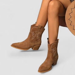 Embroidered Western ankle boots with pointed toe and block heel