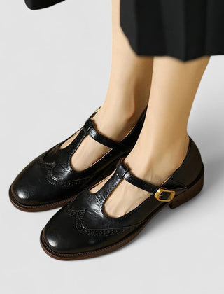 Daisy casual Mary Jane shoes with rounded toe and classic strap, shown in a neutral tone