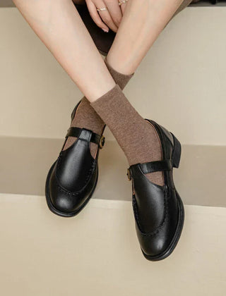 Delia retro T-strap Mary Jane shoes with rounded toe, gold-tone buckle and low block heel