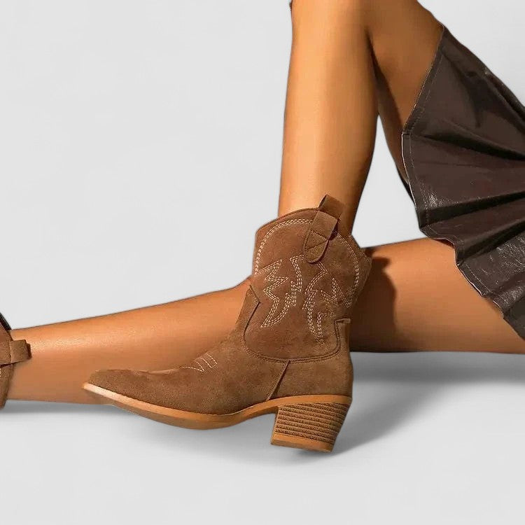 Embroidered Western ankle boots with pointed toe and block heel