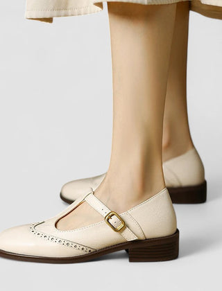 Daisy casual Mary Jane shoes with rounded toe and classic strap, shown in a neutral tone