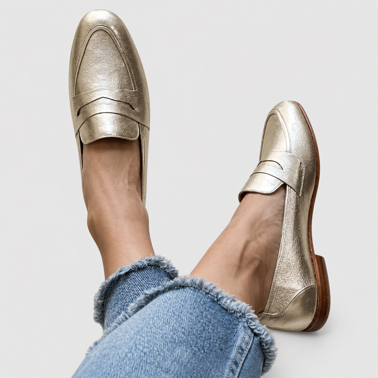 Casual slip-on loafers with refined structured design and subtle elegant finish