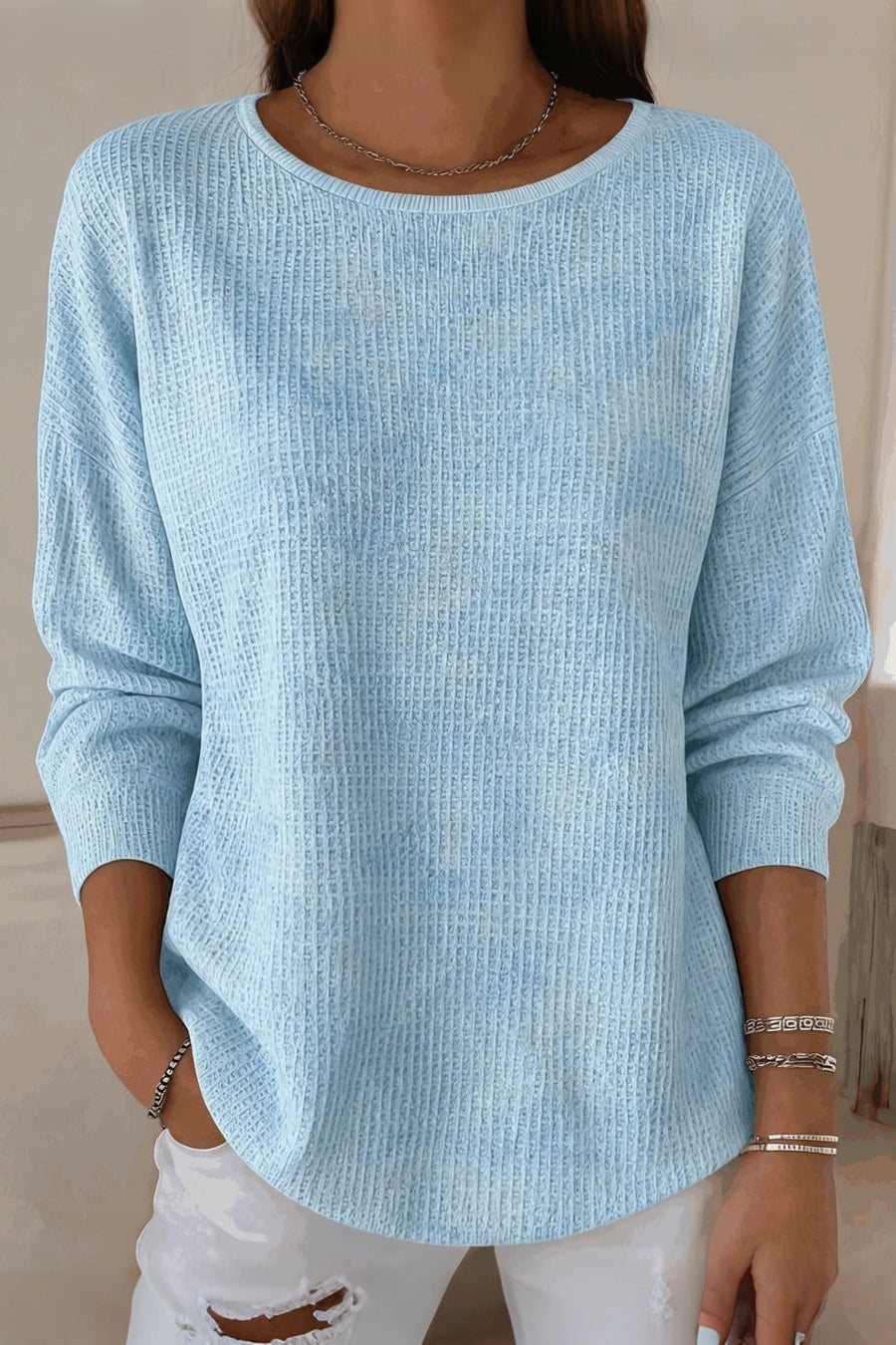 Women's ombre crew neck long sleeve sweatshirt in a relaxed regular fit