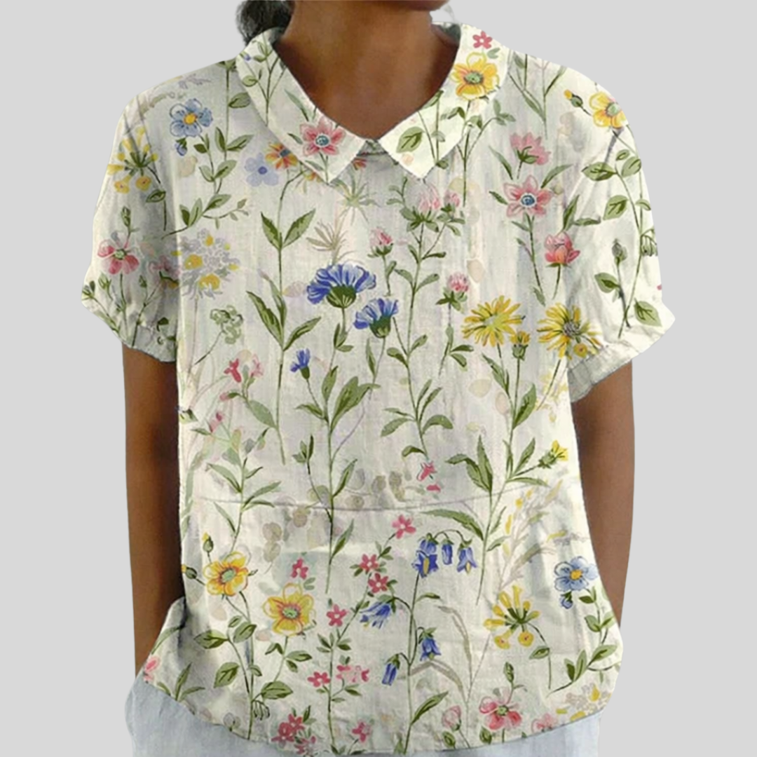 Floral print collared blouse with a relaxed, feminine fit