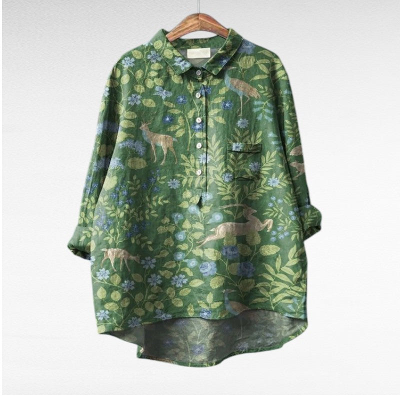 Relaxed button-front blouse in a painterly floral print with collar and chest pocket