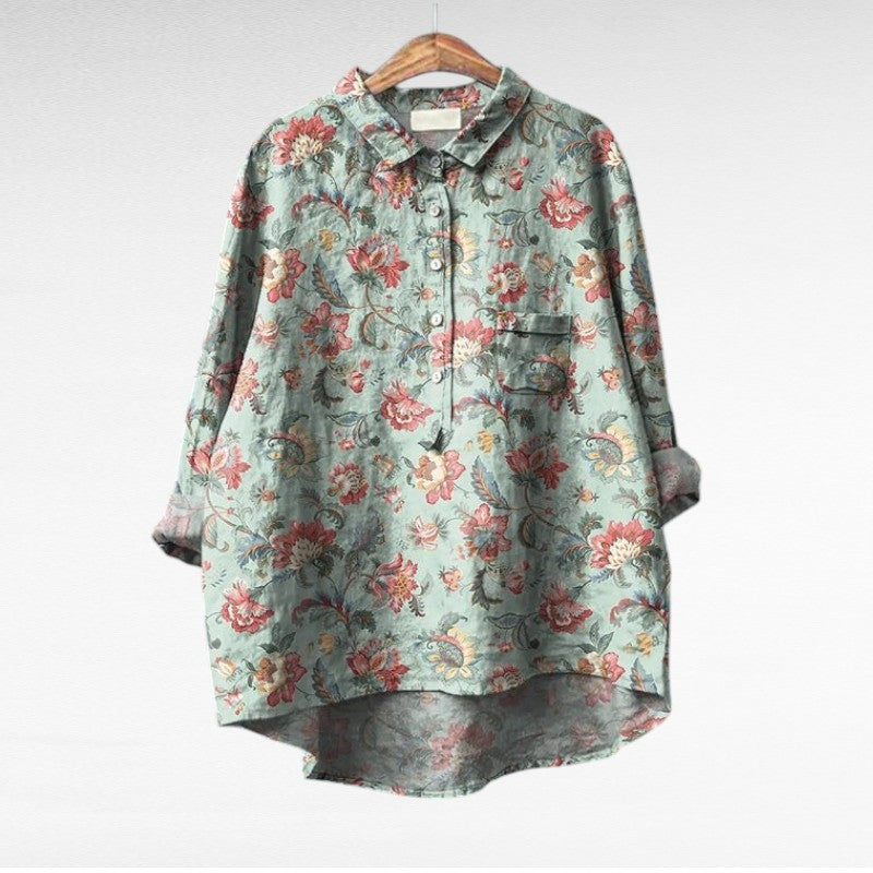 Relaxed button-front blouse in a painterly floral print with collar and chest pocket