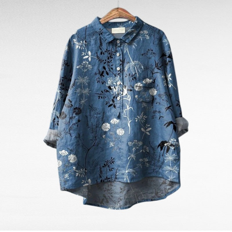 Relaxed button-front blouse in a painterly floral print with collar and chest pocket