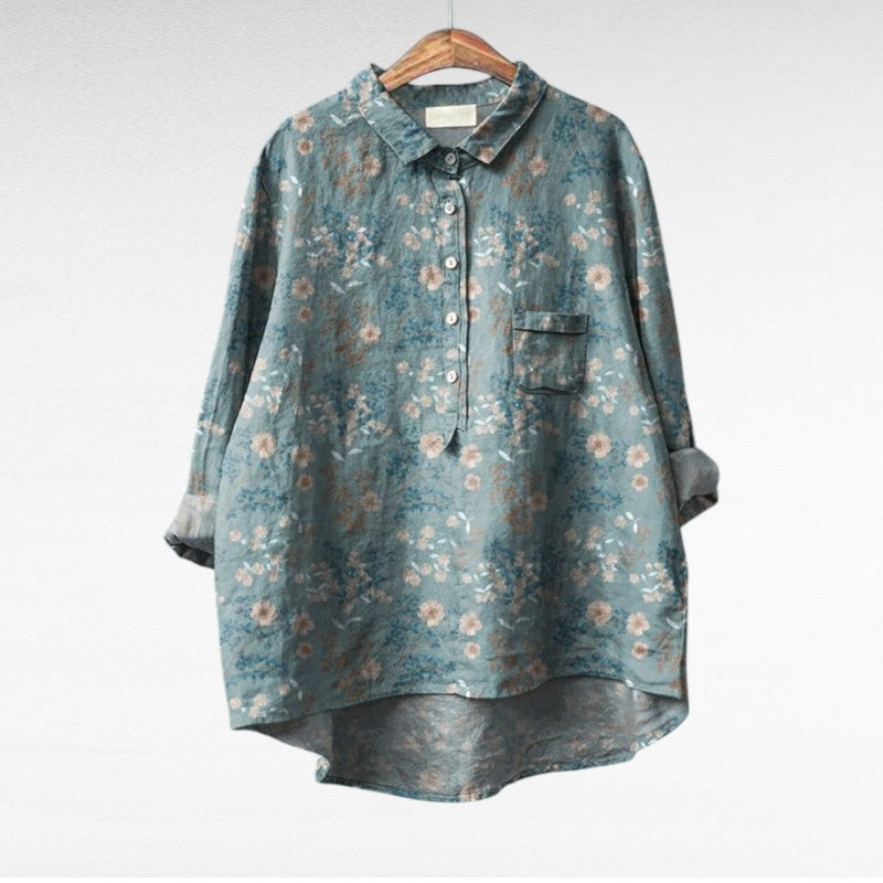 Relaxed button-front blouse in a painterly floral print with collar and chest pocket