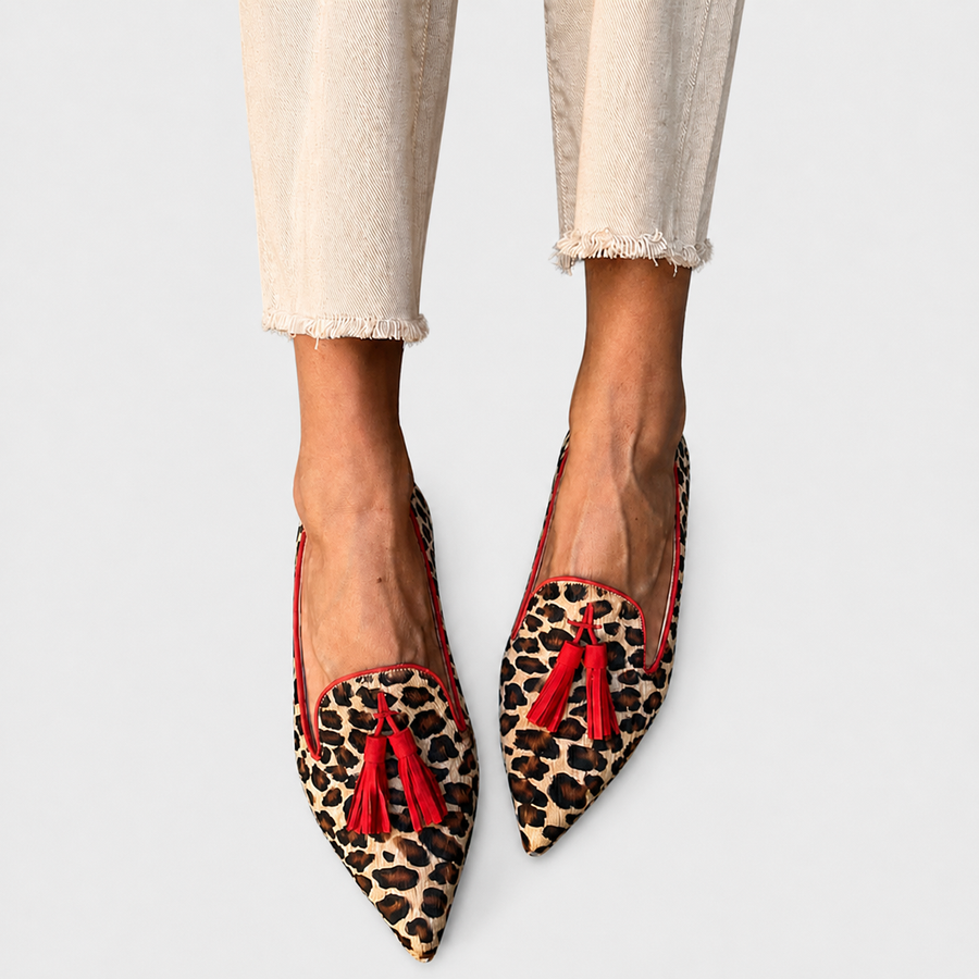 Leopard print slip-on loafers for women with refined detailing