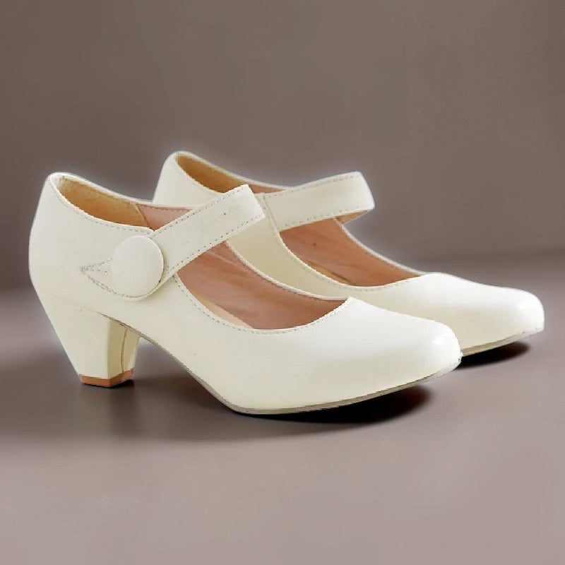 Block heel Mary Jane shoes with adjustable instep strap and rounded toe
